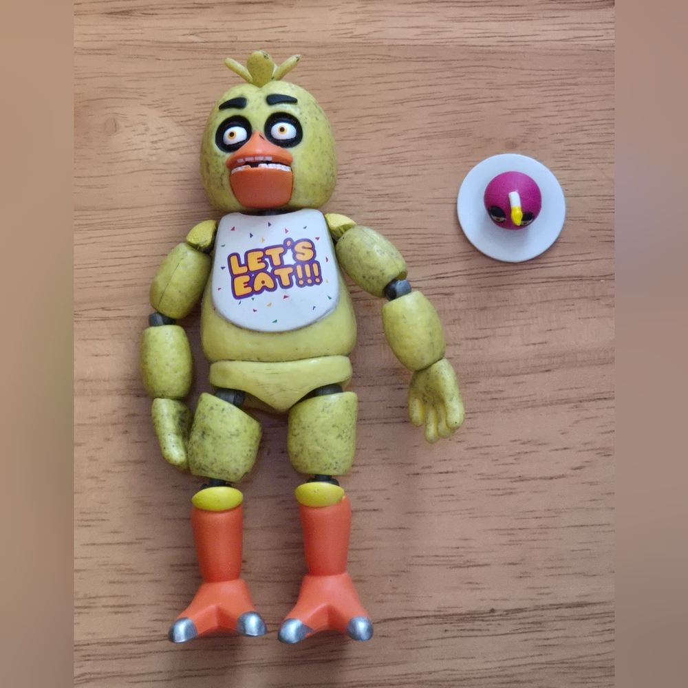 Funko Five Nights at Freddy's Chica action figure - Picture 2 of 7